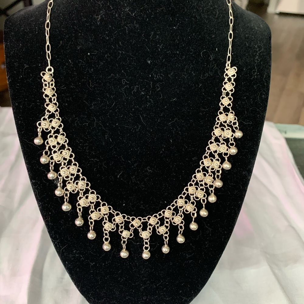 Beautiful sterling silver necklace.